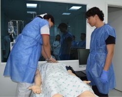 cena-practica-auxiliar-enfermeria-04